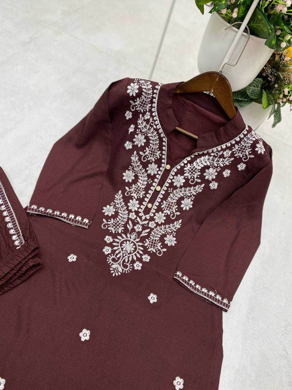 Reyon Cotton Embroidered Kurti - MYLUXURY LANE ENTERPRISE